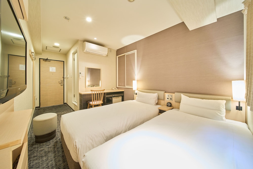 ECONOMY, TWIN BEDS