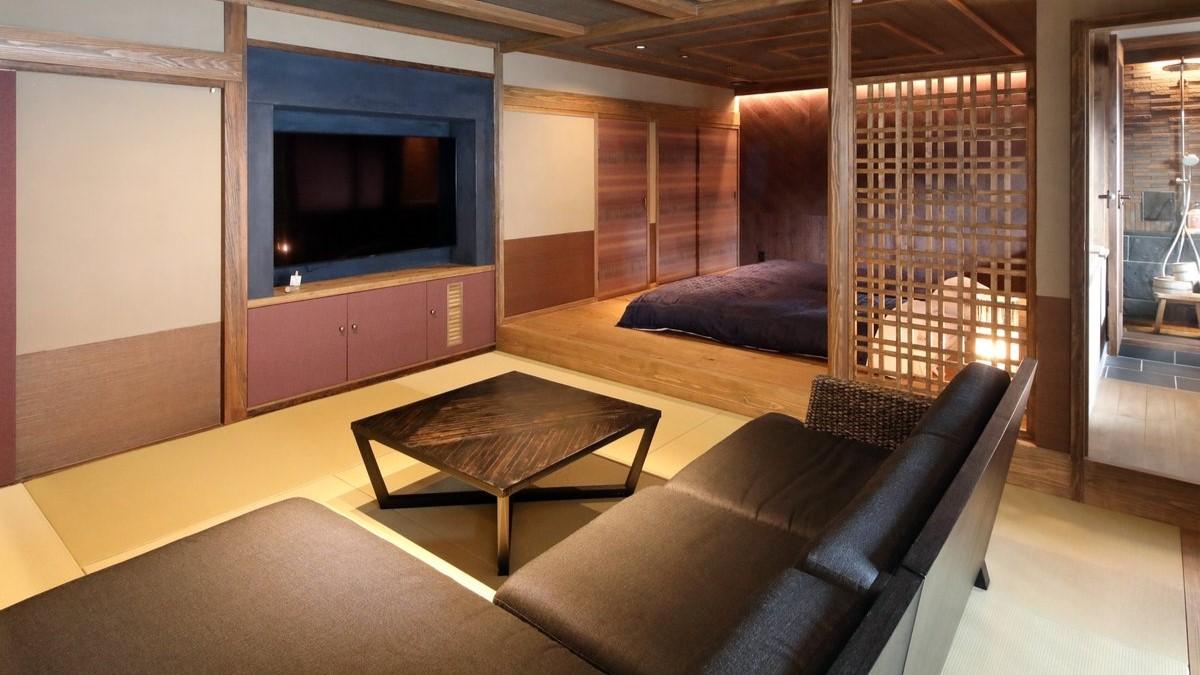 Japanese Western, Master, Courtyard View