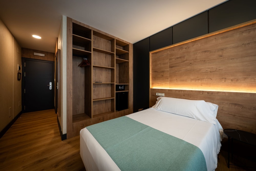 HOTEL OCA INSUA 12/46
