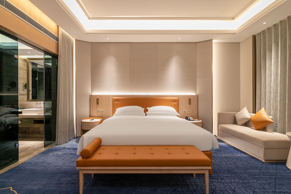 Easeland Hotel 16/42