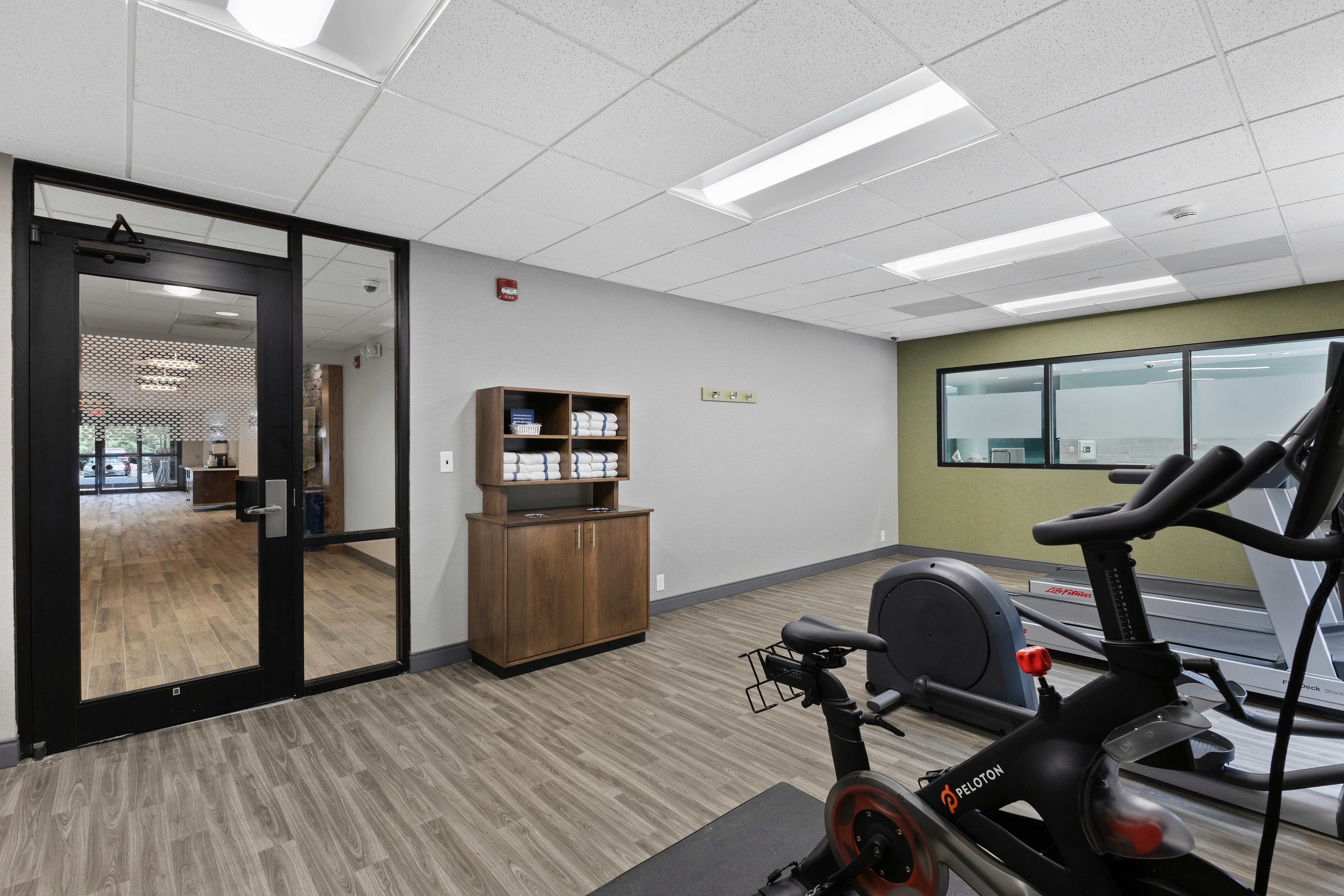Hampton Inn Suites Lake George 33/61