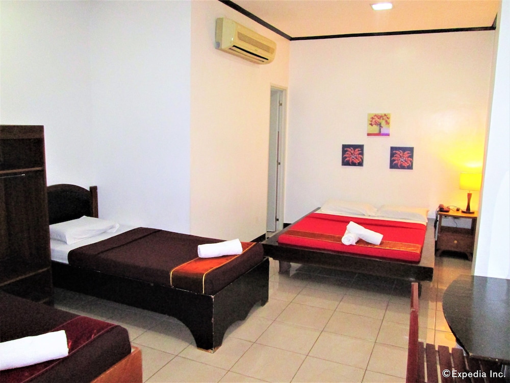 St. Nicolas Inn CDO City Center 11/55