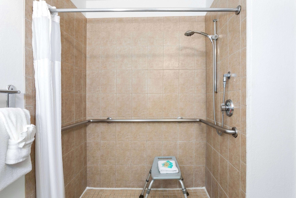 Baymont by Wyndham Orlando-International Dr-Universal Blvd 47/50