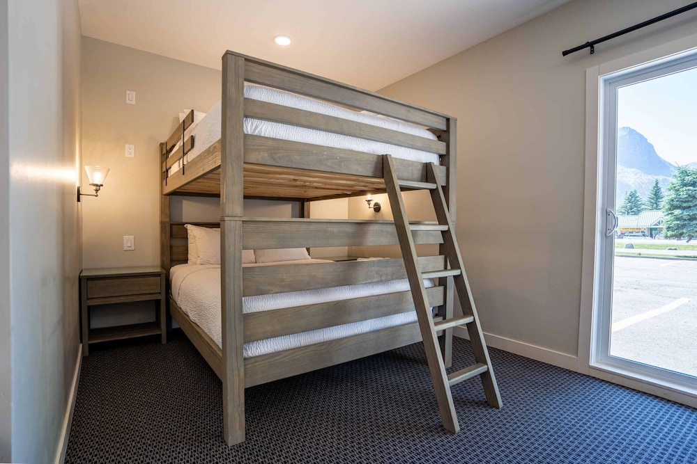 Northwinds Hotel Canmore 36/47