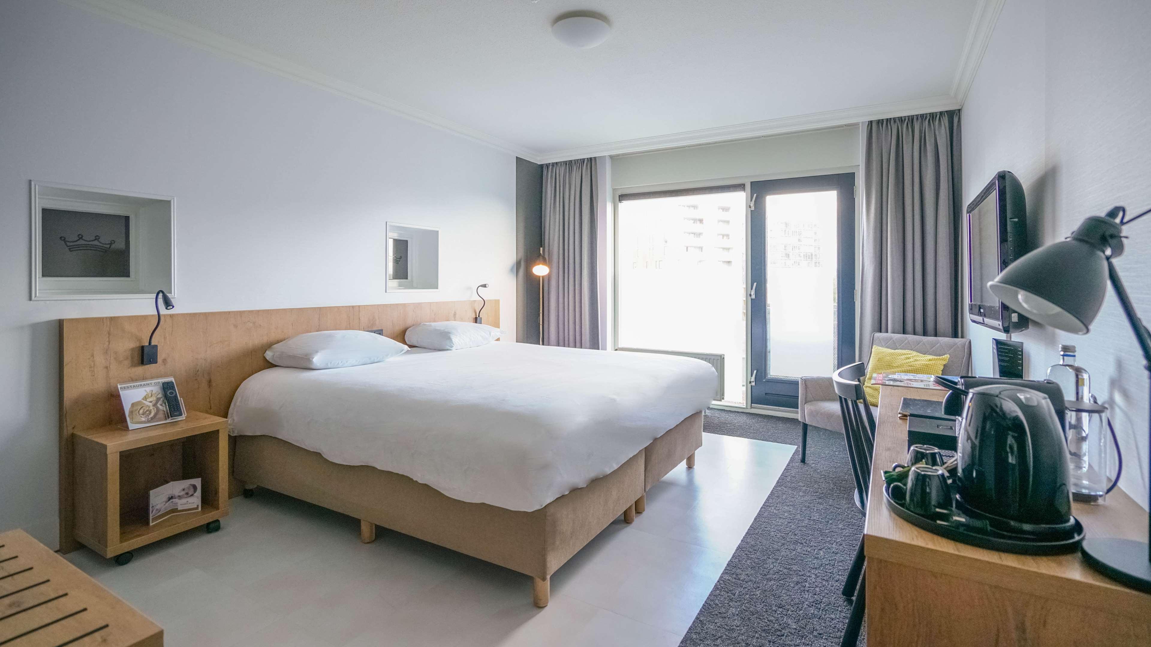 غرفة سوبيريور بسرير كينج، GOLDEN TULIP KEYSER BREDA 3/4