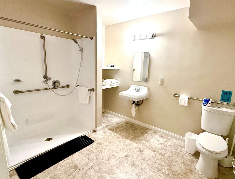 La Jolla Riviera Inn 44/45