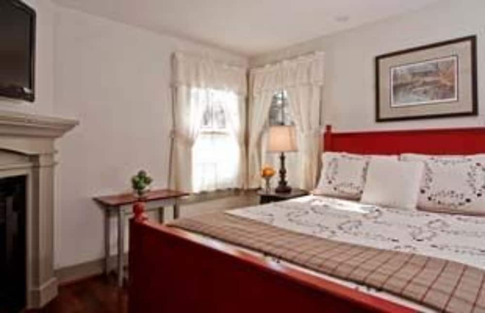 The Wayside Inn Bed Breakfast 4/50