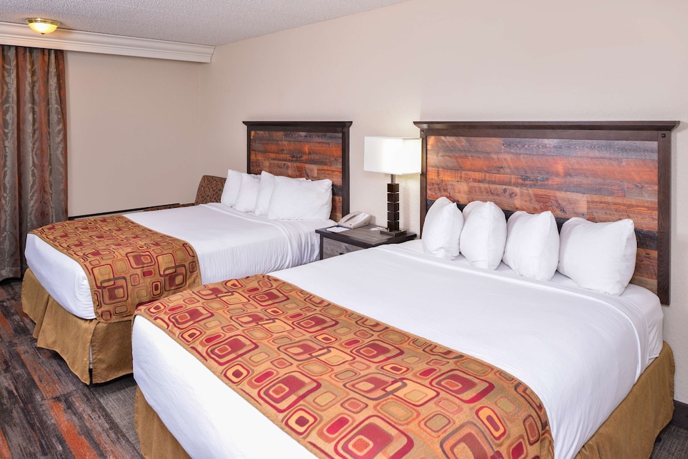 غرفة قياسية بسريرين كوين، Best Western Kelly Inn 2/6