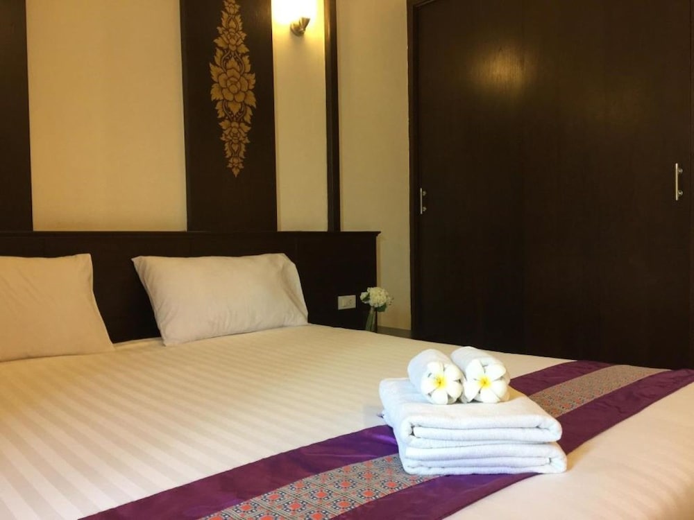 Amonruk Hotel 2 17/40