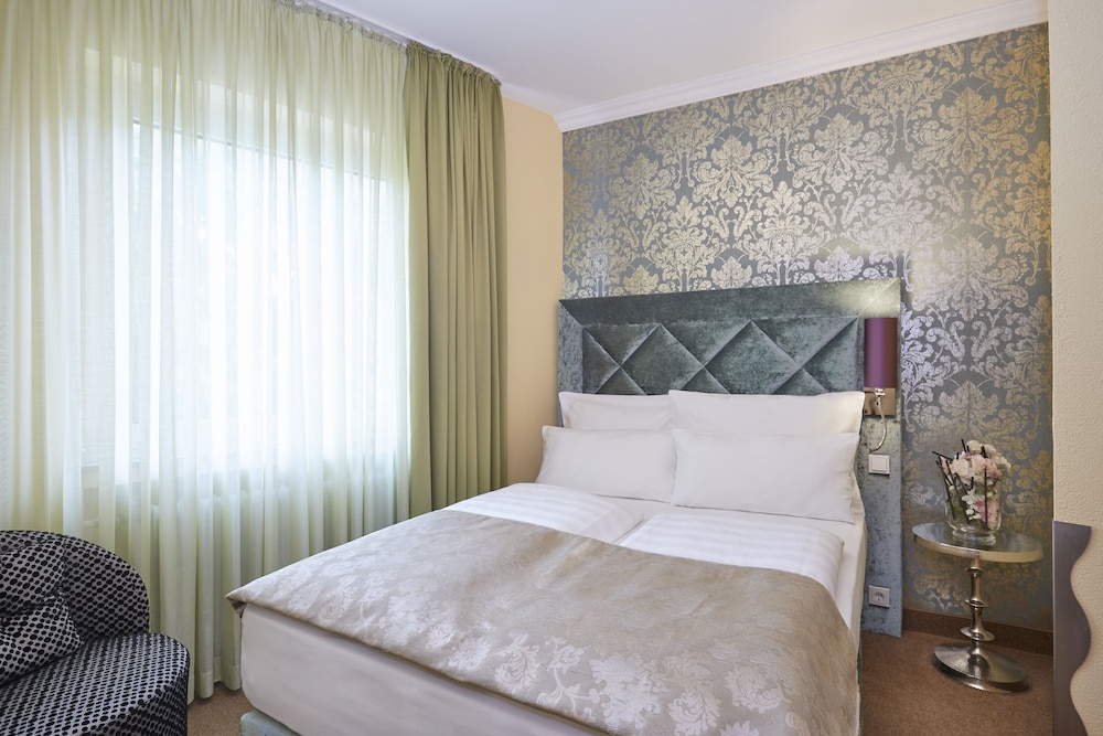 Classic Hotel Harmonie 26/77