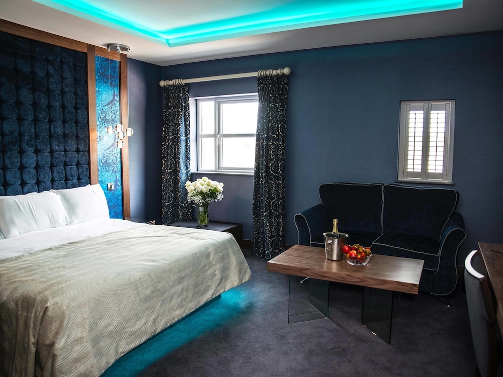 Riverside Park Hotel And Leisure Club 34/65