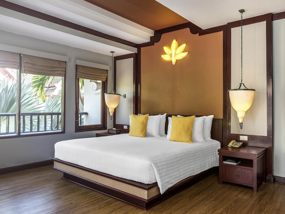 Beyond Samui 8/50