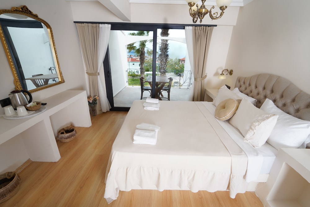 Cunda Dalyan Otel 11/49