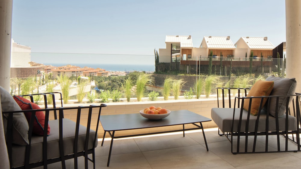 Leiro Residences 44/50