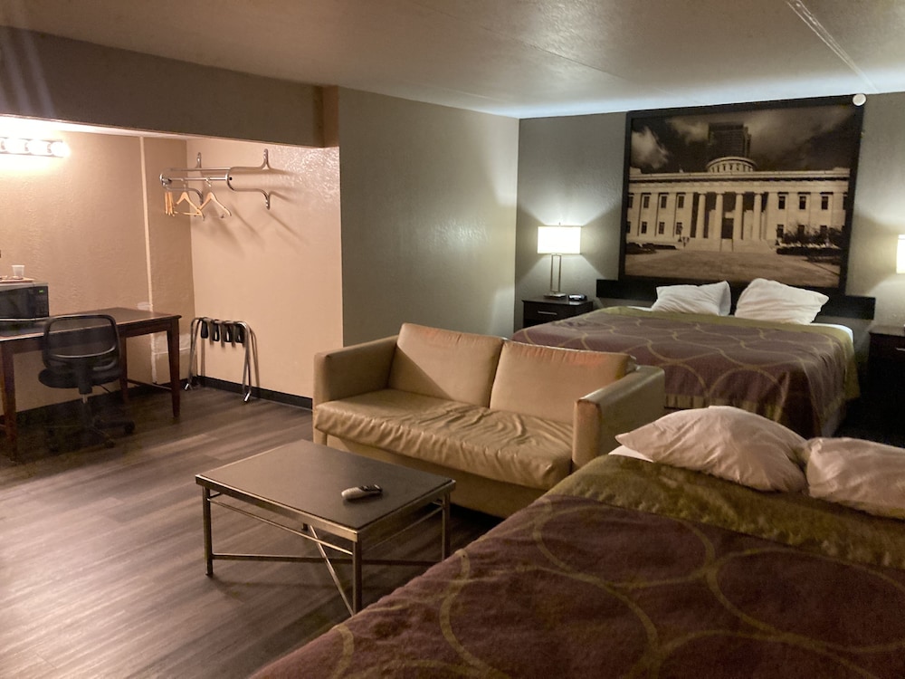 Super 8 By Wyndham Millbury/Toledo 27/54