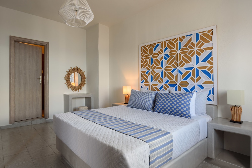 Gizis Cliffside Suites 9/50