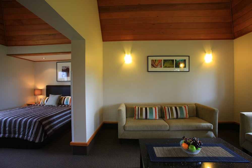 Distinction Te Anau Hotel and Villas 36/68