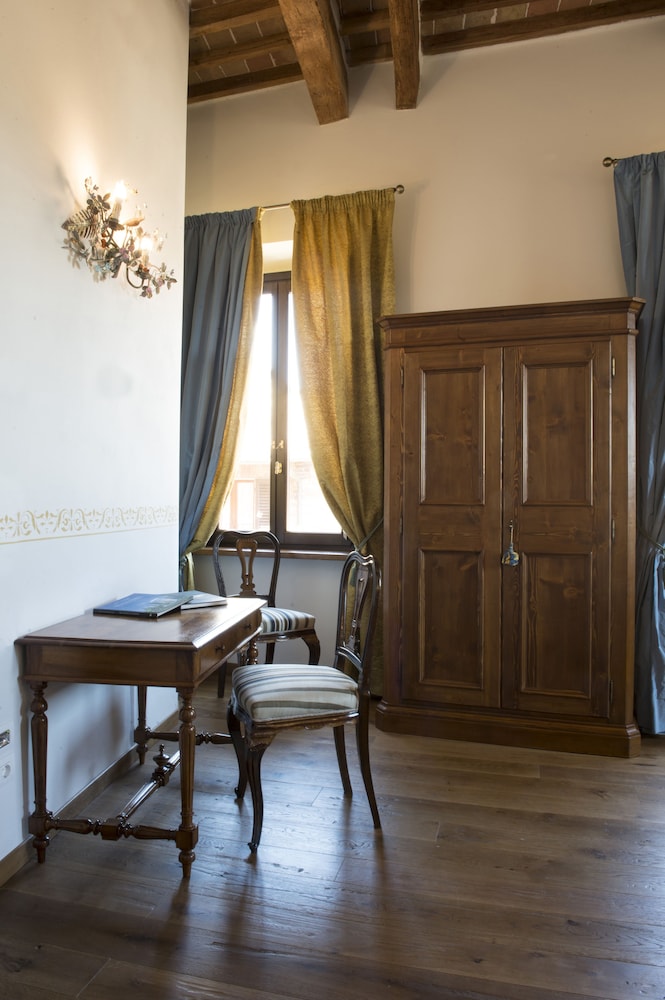 Palazzo Pacini 54/77