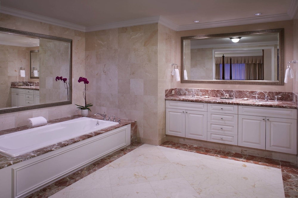 The Ritz Carlton Coconut Grove Miami 8/47