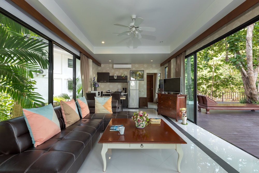 Racha Island Resort (ex Rayaburi Resort) 20/50