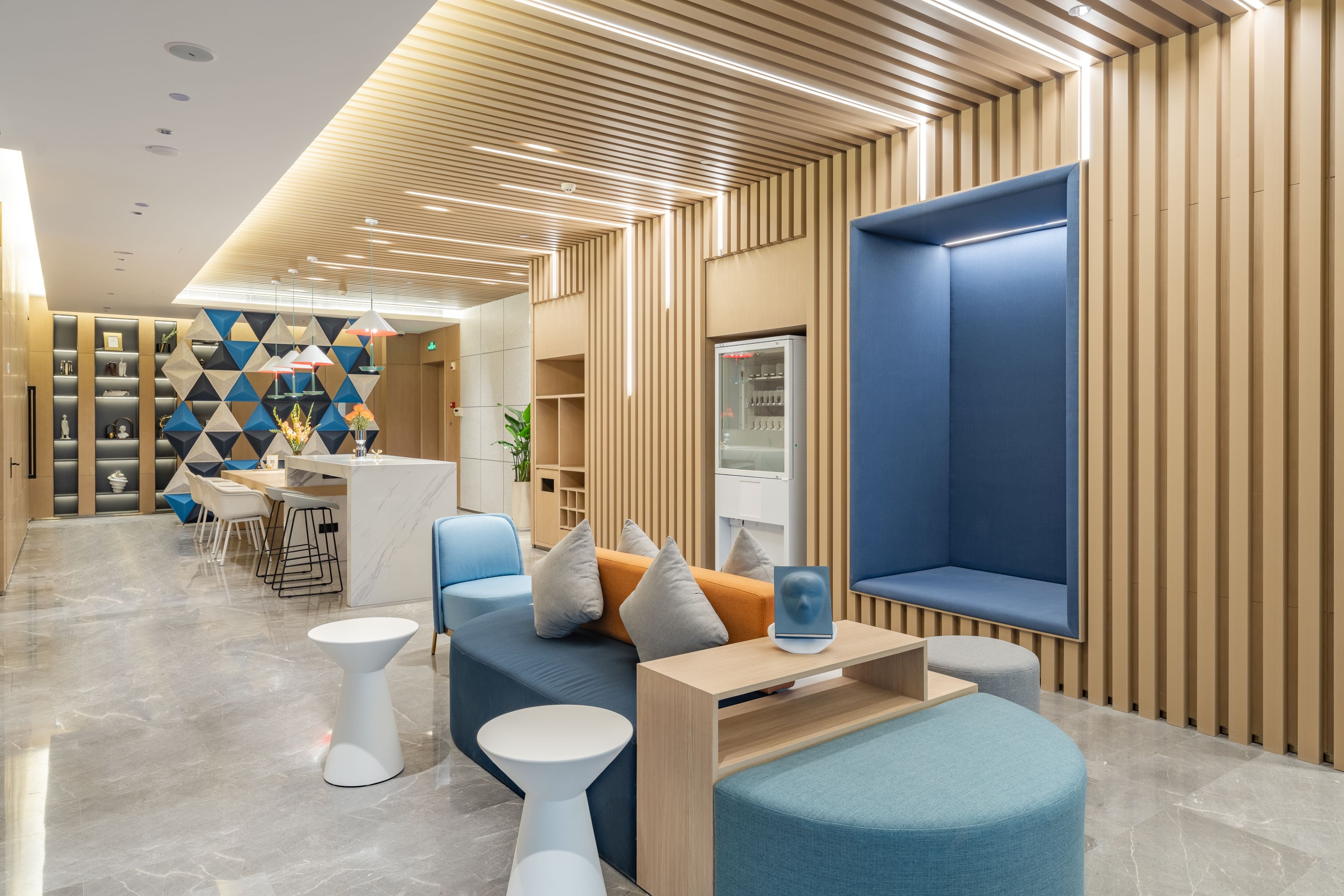 HOLIDAY INN EXPRESS Shanghai Expo Centre 33/50
