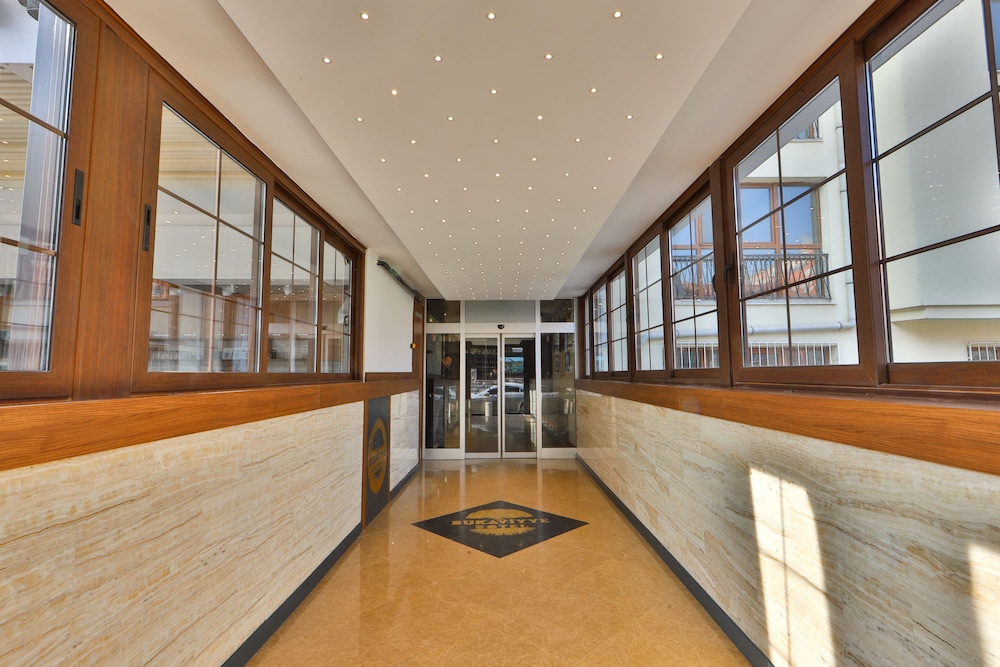 BUKAVIYYE HOTEL 3 YILDIZ 16/24