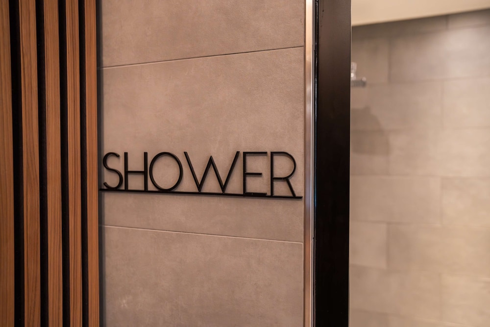 Radisson Blu Hotel at Porsche Design Tower Stuttgart 24/50