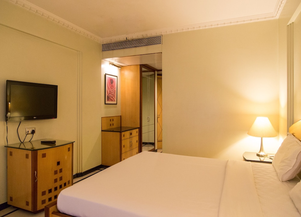 Sarovar Portico Kalupur Ahmedabad 14/42