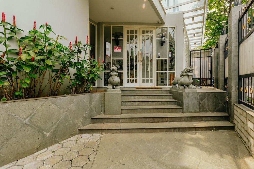 Urbanest Inn House TB Simatupang 7/72
