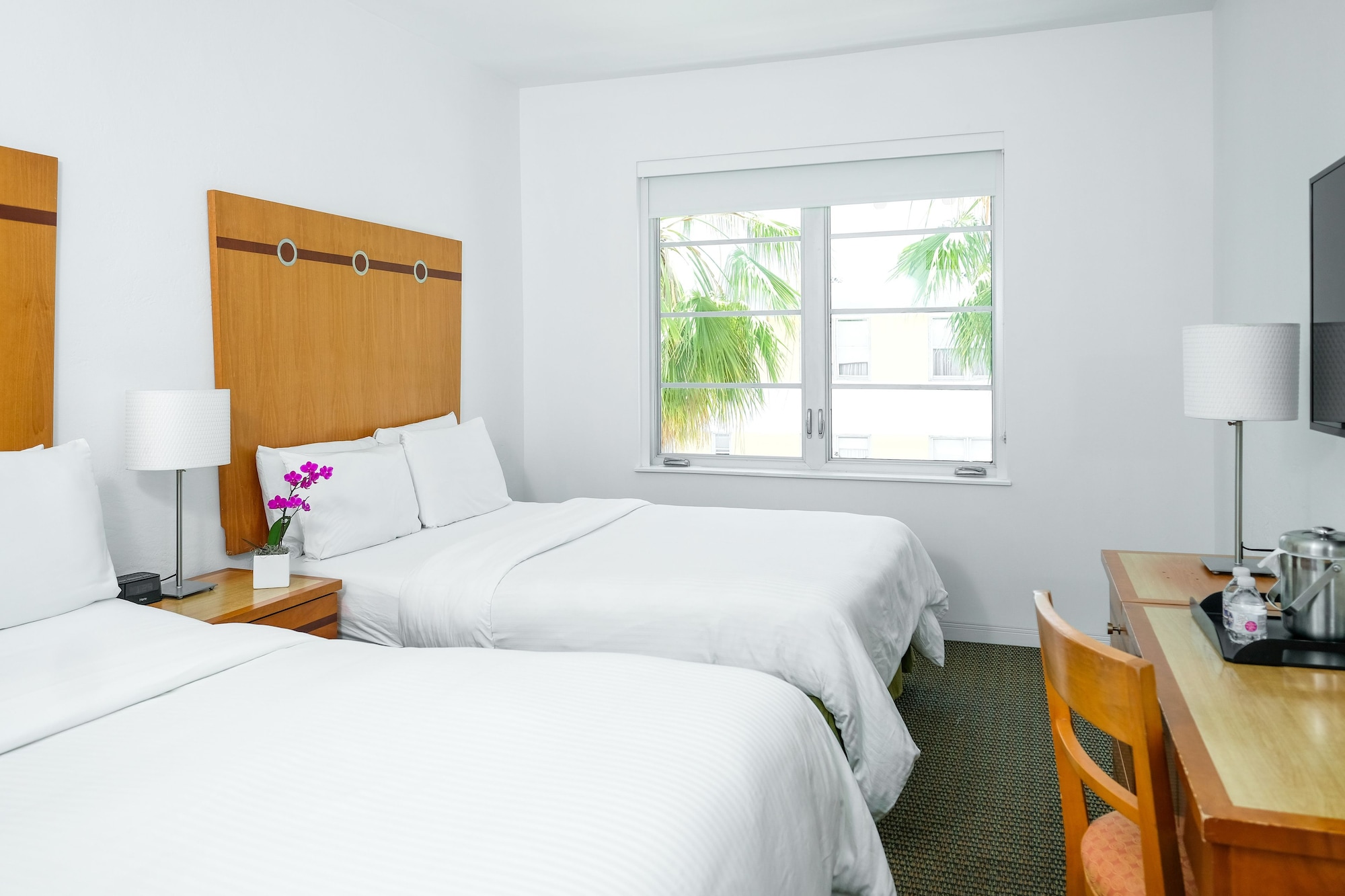 CLASSIC, 2 DOUBLE BEDS