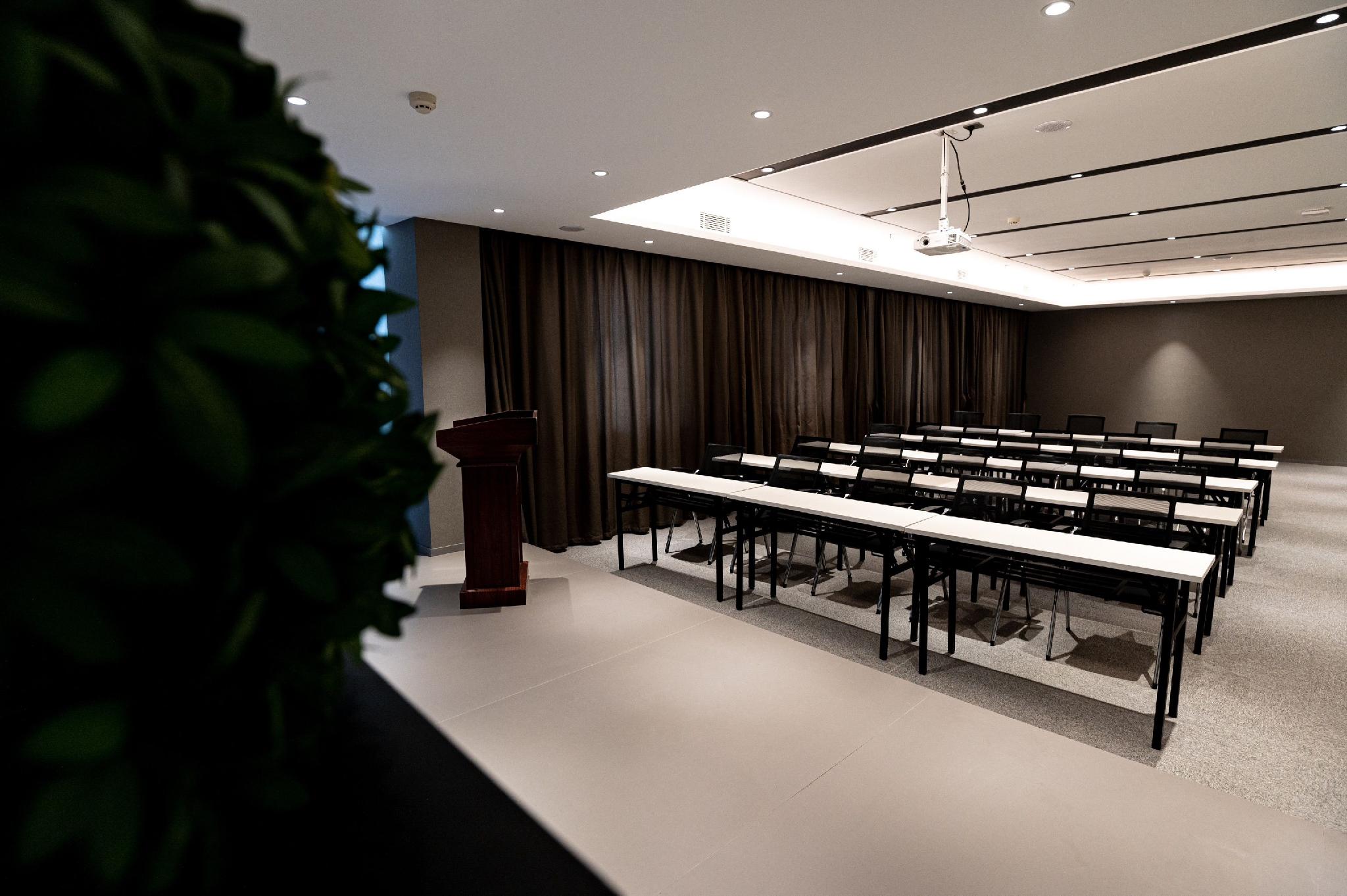 Home Inn Selected (Jinzhou Medical University Affiliated Hospital) 38/48