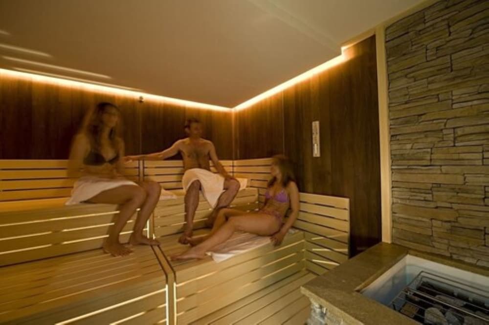 Arli Hotel Business And Wellness 28/41