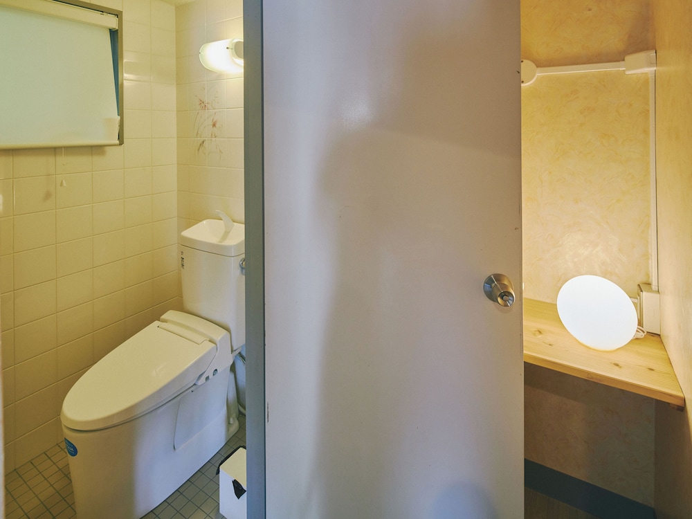 Guest Living Mu Nanki Shirahama 48/49