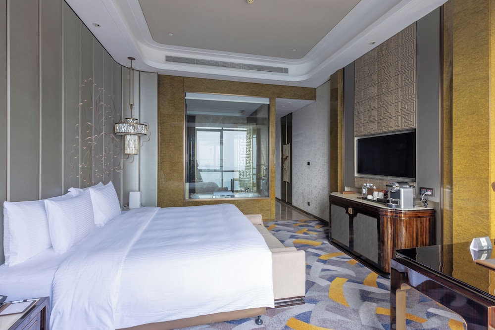 PREMIER, DOUBLE BED