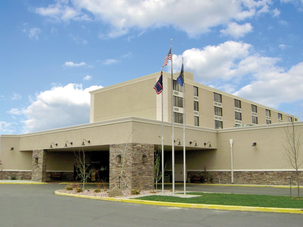 Ramkota Hotel And Conference Center 2/64