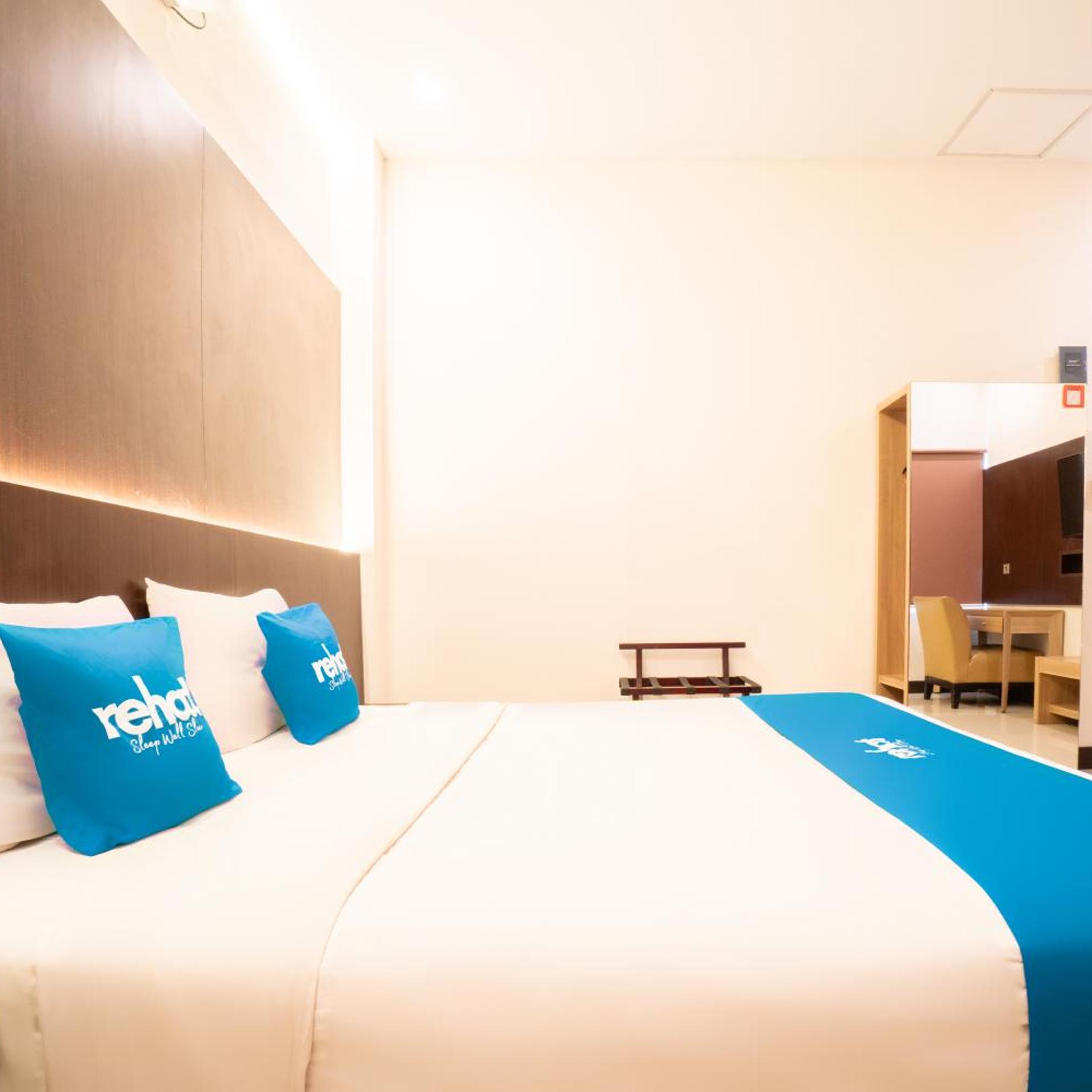 Rehat at Hotel 10 Buah Batu 32/50