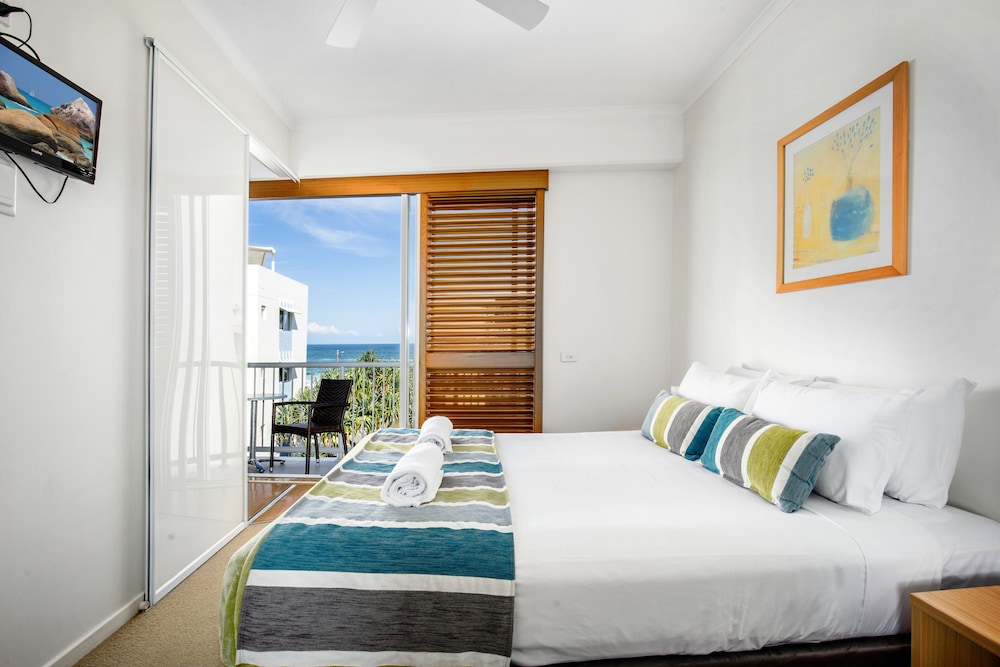 Rolling Surf Resort 27/78