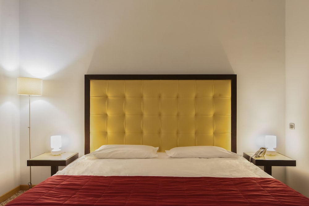 Hotel Piazza Marconi 14/35