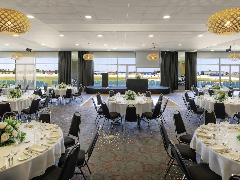 Mantra Melbourne Melton 22/37