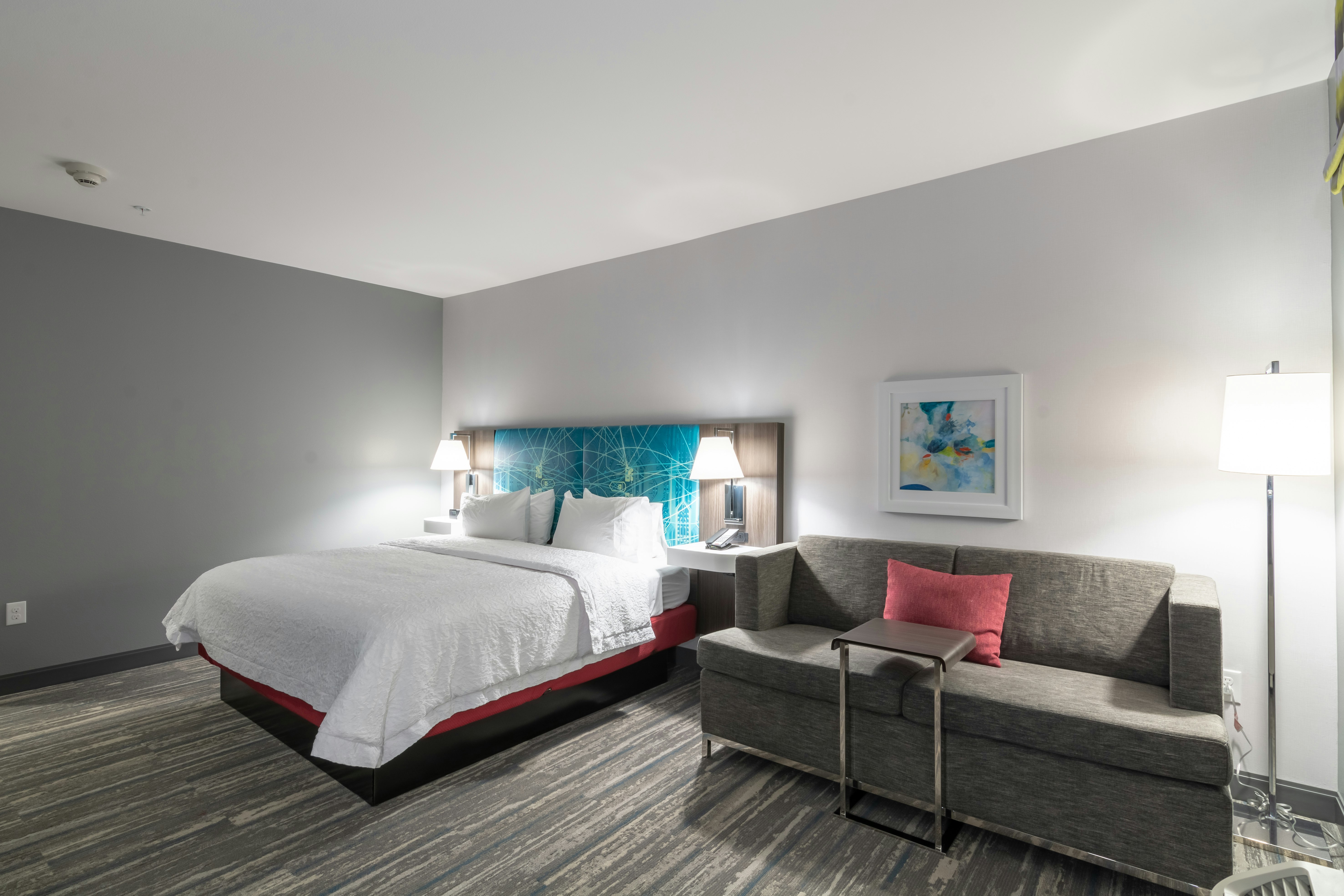 ROOM, KING BED, SOFA