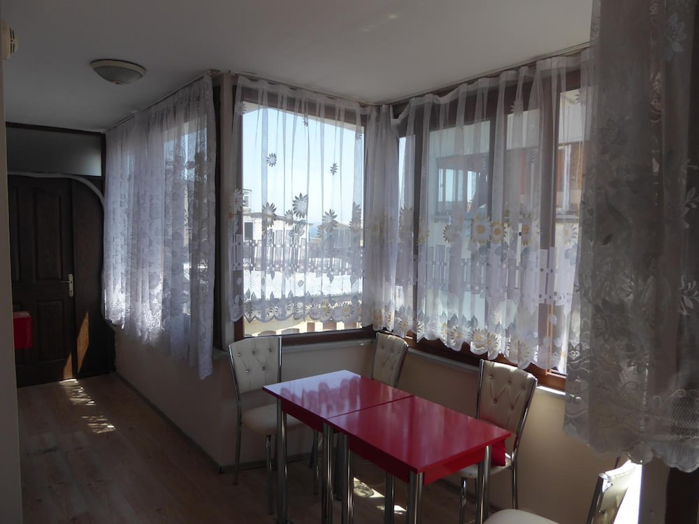 Yasmin Hotel 39/48