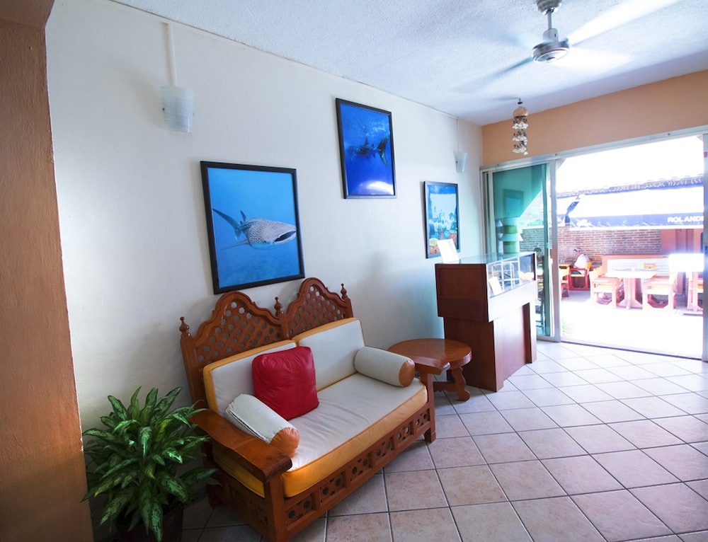 Hotel & Suites Bucaneros, Isla Mujeres 35/48