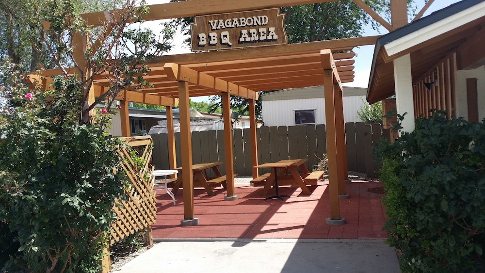 Vagabond Inn Bishop 2/32