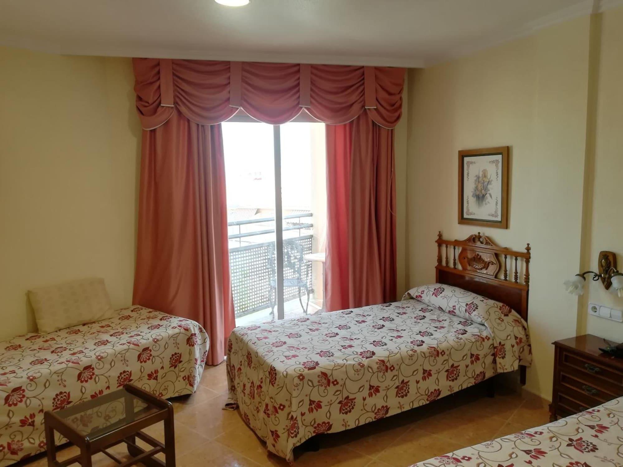 Hotel Paloma 24/59