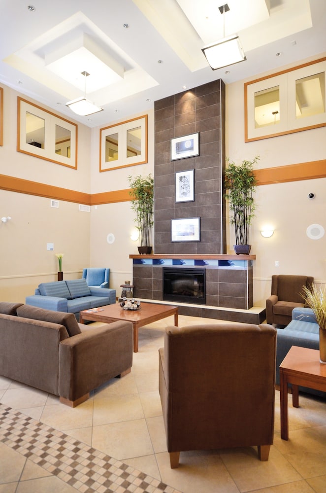 Sandman Hotel Suites Squamish 32/46