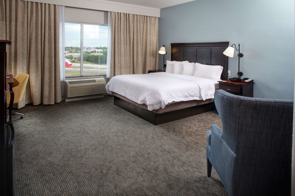 Hampton Inn Suites Boerne 15/63