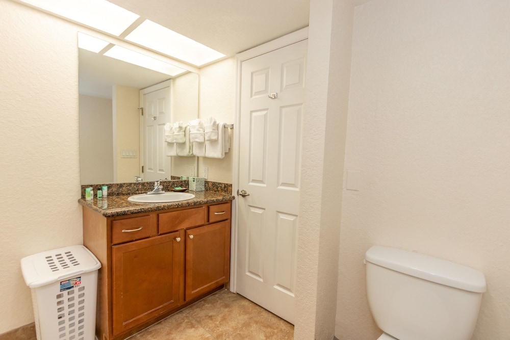 Coconut Cove Suites 25/38