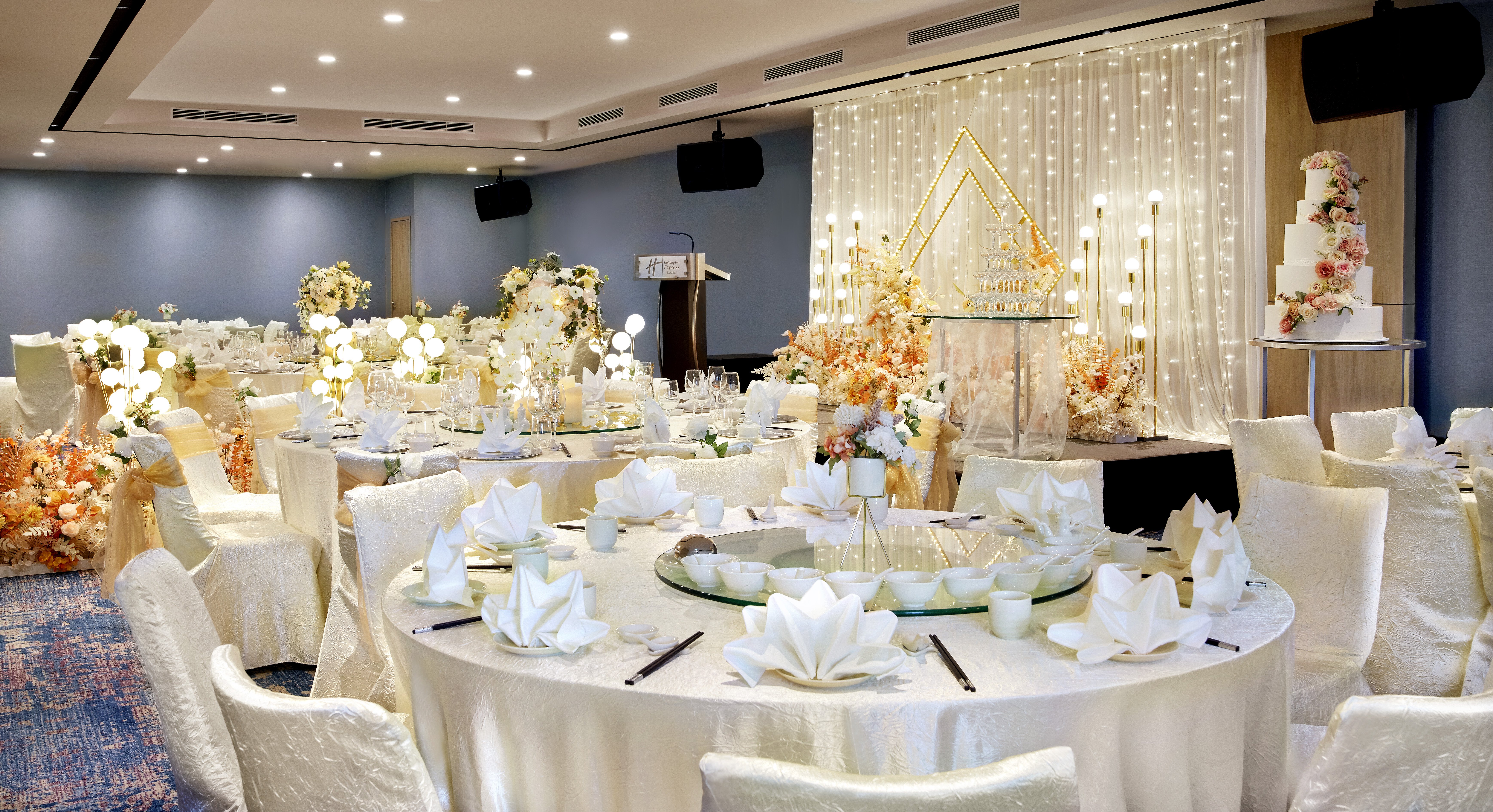 Holiday Inn Express & Suites Singapore Novena 48/58