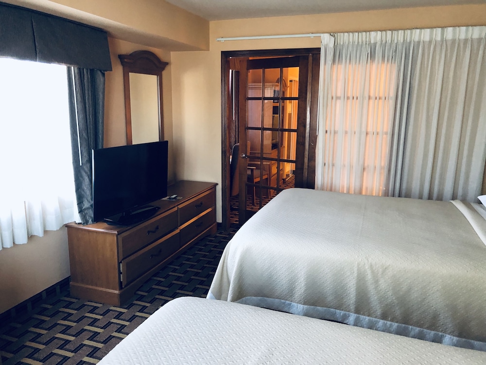 Days Inn & Suites by Wyndham San Antonio North/Stone Oak 28/63