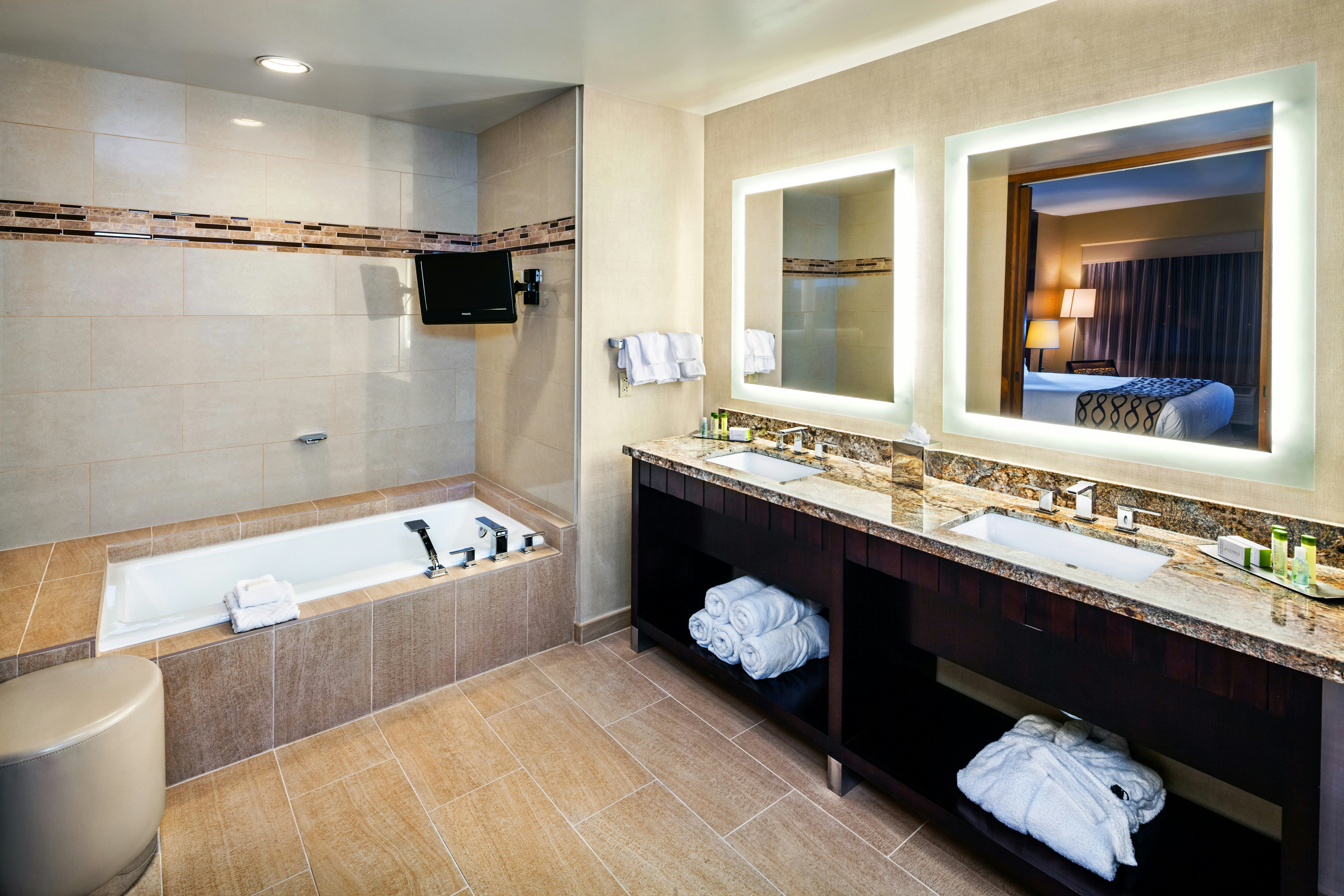 Doubletree By Hilton San Francisco Airport 84/85